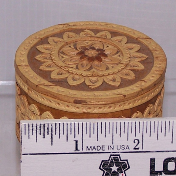 VTG- Birch Bark Trinket Box - Picture 3 of 6